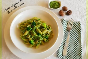 Pasta al pesto di broccoli e noci