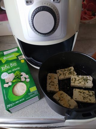 Tofu alle erbette nell'Air Fryer